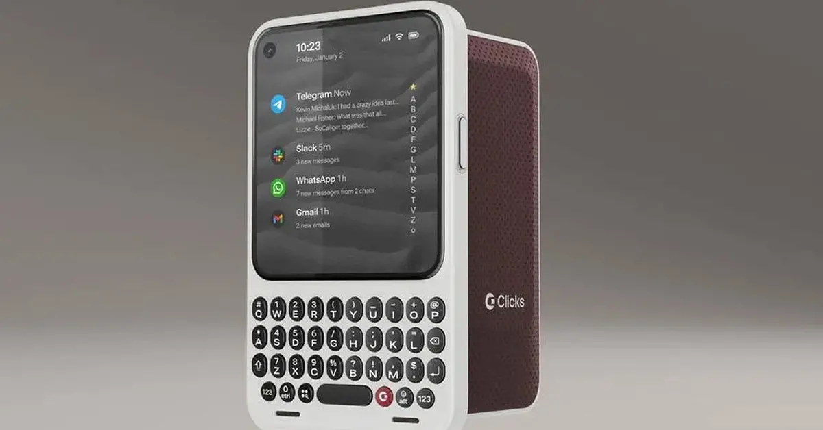 Clicks Smartphone CES 2026: Communicator + Power Keyboard